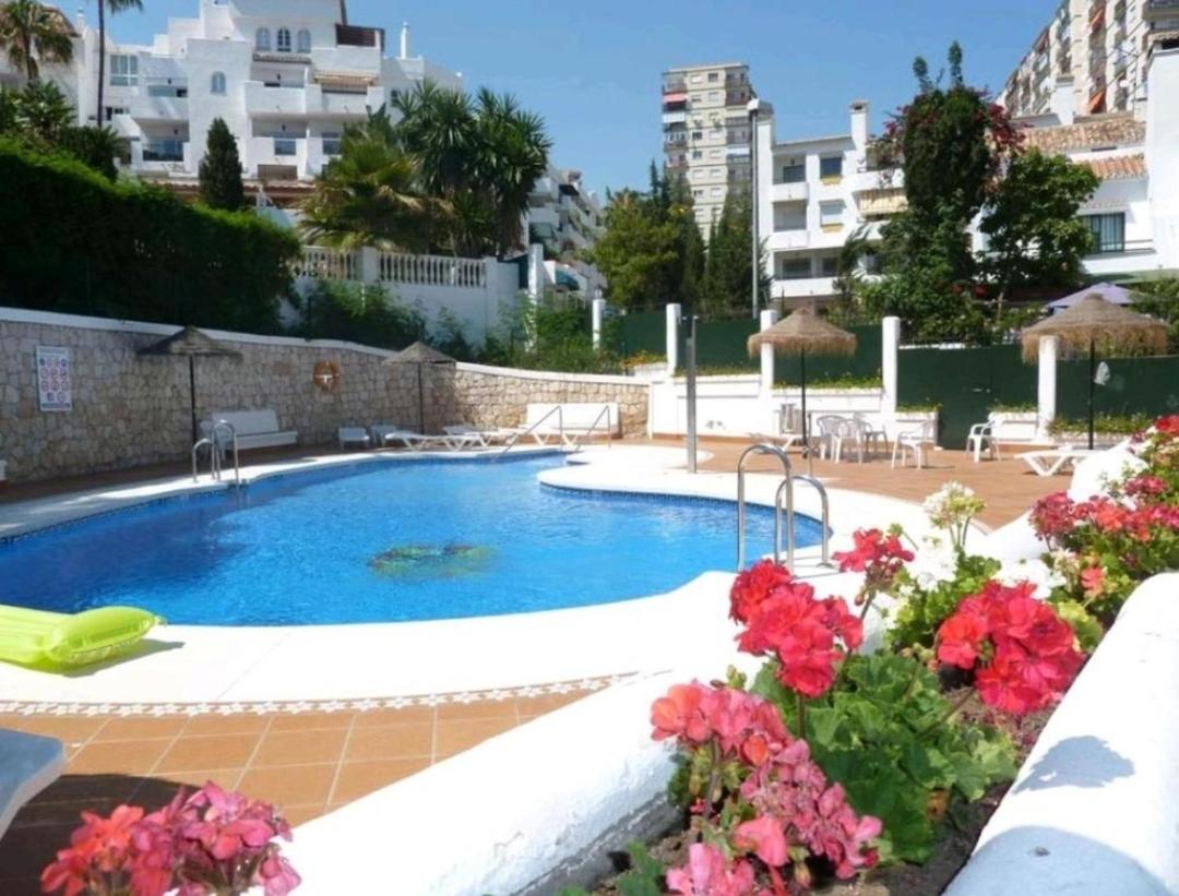 Apartamento Cerca Del Mar Con Piscina Y Parking. Lägenhet Benalmádena Exteriör bild